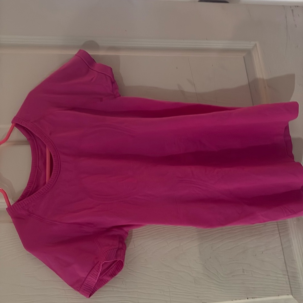 Lululemon short sleeve ebb to street yoga top
